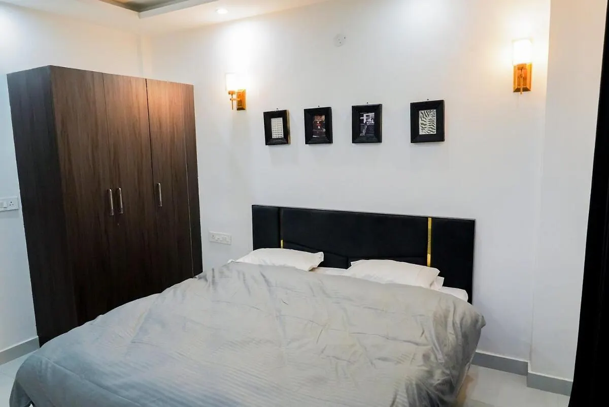 Stays And Company Gurgaon Apartment